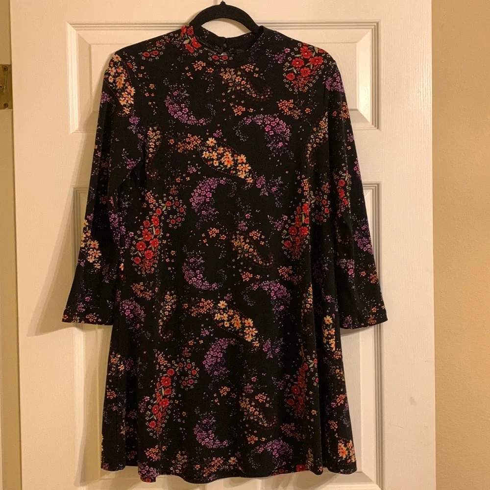Forever 21 Floral Dress - Picture 1 of 6